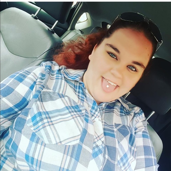 Meet your Posher, Kasaundra - Picture 3 of 3